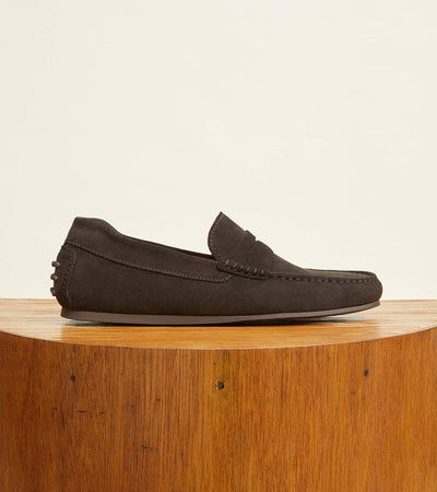 Decker Men's Suede Loafers Handcrafted in Portugal: Sand Suede / 11