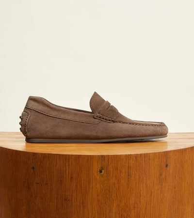 Decker Men's Suede Loafers Handcrafted in Portugal: Sand Suede / 11